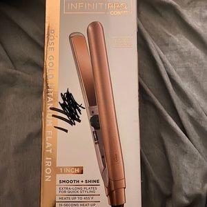 Rose gold titanium flat iron